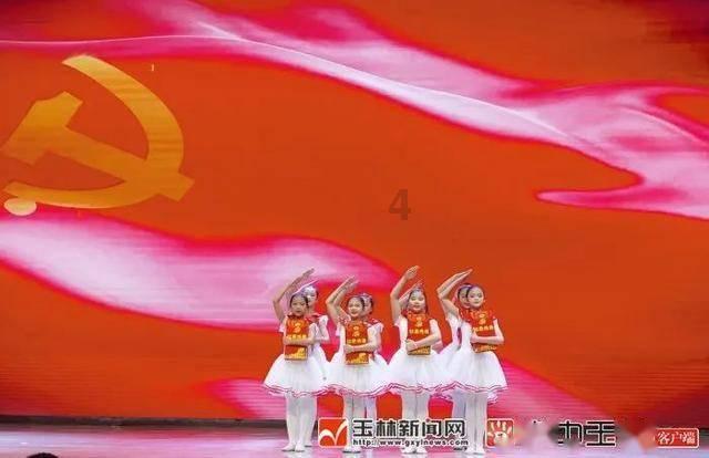 李冰冰走红毯做减法特别明智,轻装上阵显大咖风范全都高分